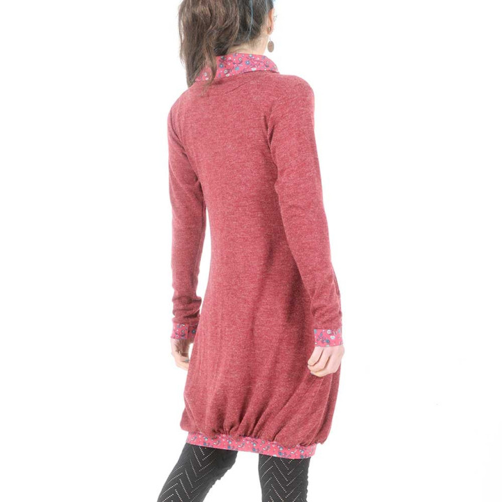 Robe pull maille originale fabriquée en France rouge framboise, détails fleuris