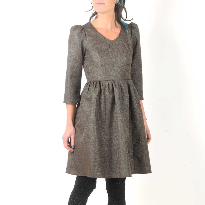 Robe ajustable fabriquée en France marron pailletée, encolure V