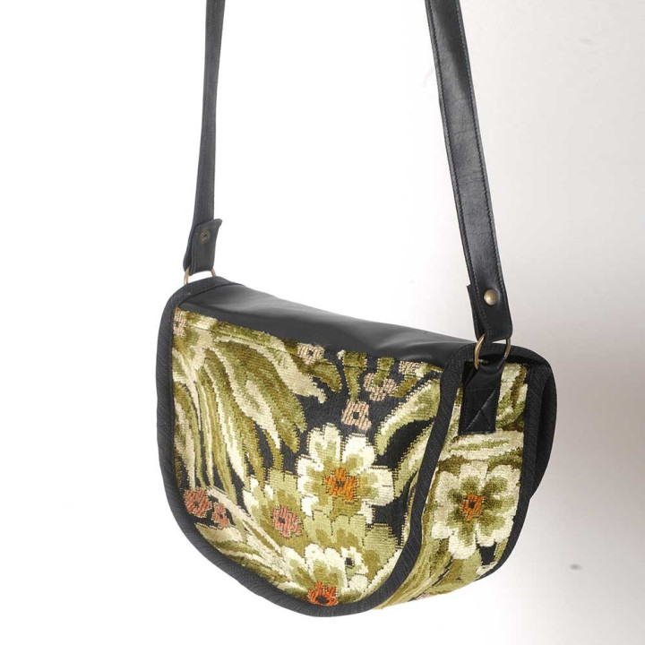 Sac bandoulière cuir original fabriqué en France noir et velours fleuri vert