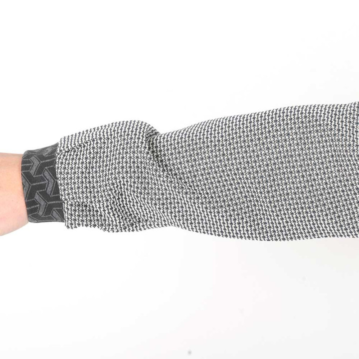 Pull court made in France créateur français maille noire et blanche, col bateau