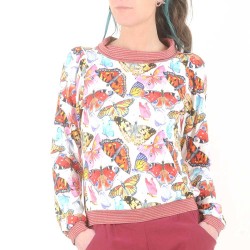 Blouse créateur fabrication française en France créateur femme jersey colorée imprimé papillons, col bateau