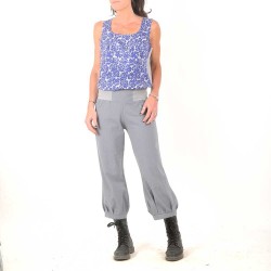 Pantalon femme 4/5 coton lavé gris au bas resserré, ceinture stretch