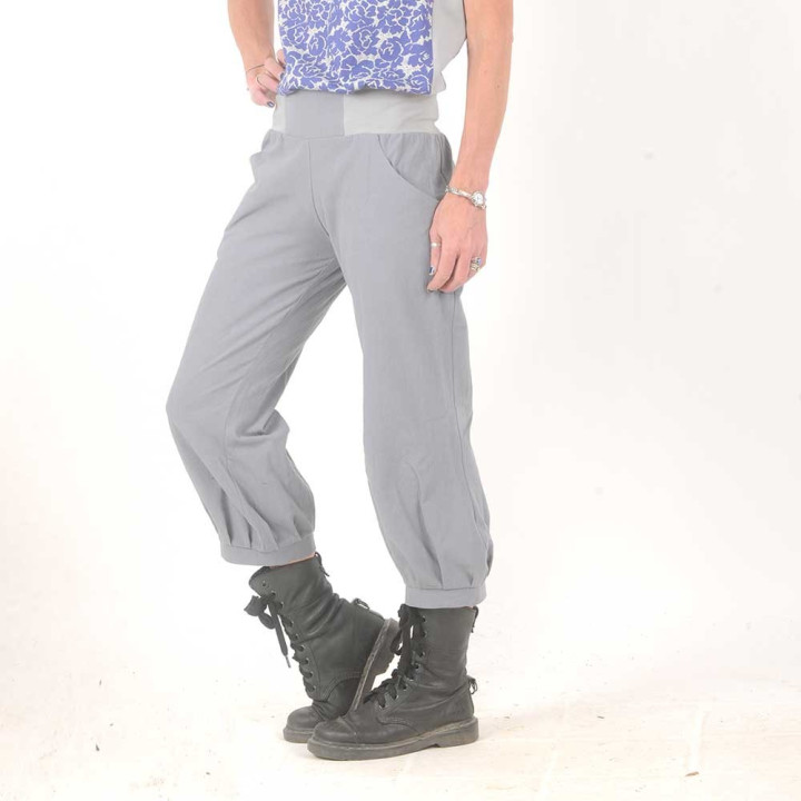 Cropped grey cotton womens puffy pants, stretchy belt