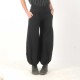 Pantalon femme original de créateur long bouffant, noir texturé