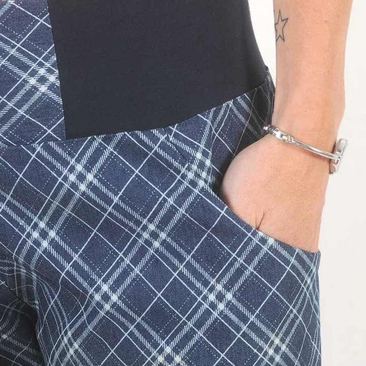 Womens checkered blue denim pants, stretchy jersey belt