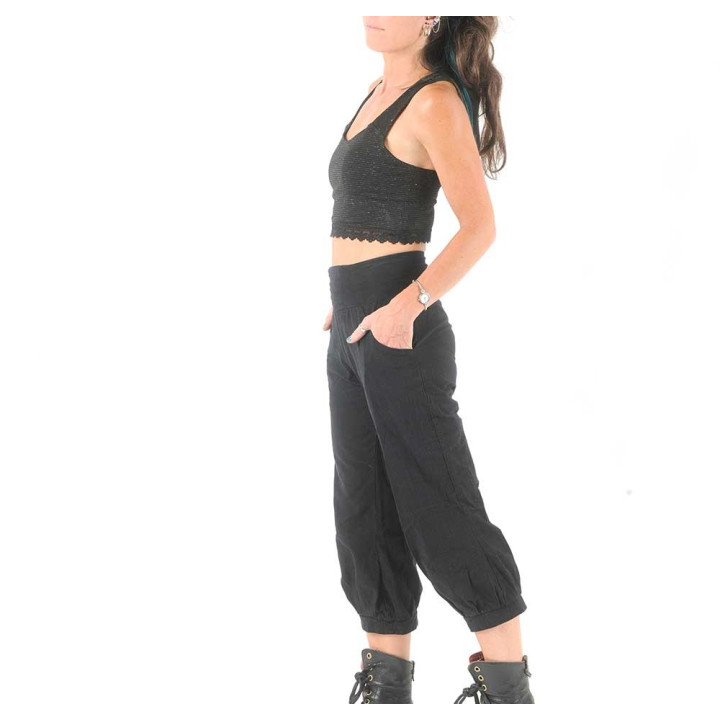 Crop top artisanal noir rayé, à bretelles croisées dos