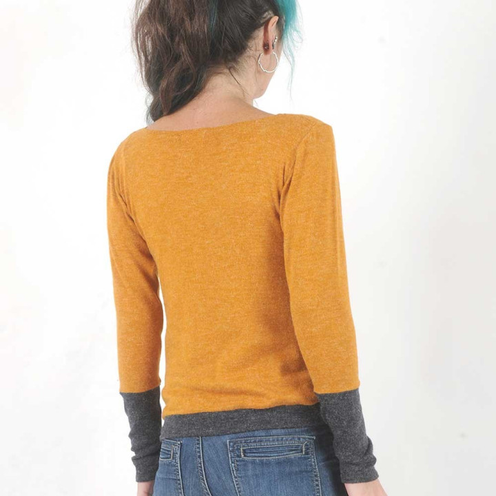 Pull femme créateur fabrication française jaune et gris foncé, maille souple et douce