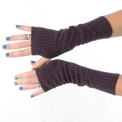 Navy and dark red fingerless gloves with small pattern