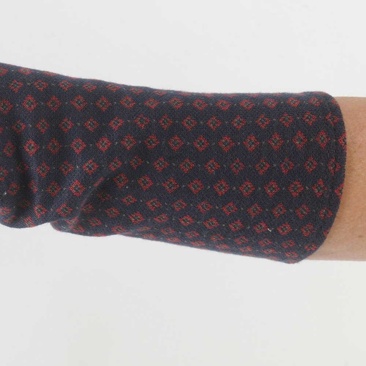 Mitaines longues en maille petits motifs marine bordeaux