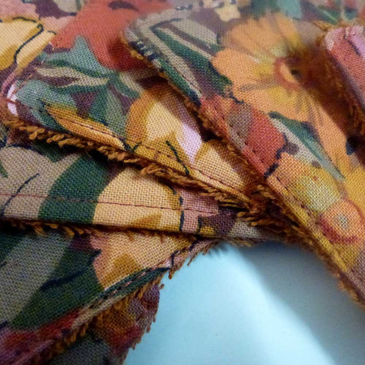 Lot de 7 lingettes originale fabriquée en France idée cadeau pour femme lavables Zéro déchet, tons rouges