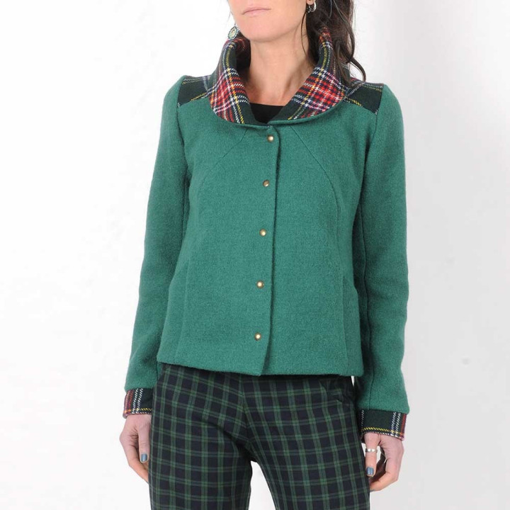 Manteau court laine verte, grand col