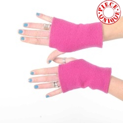 Short fuchsia pink wool winter handwarmers