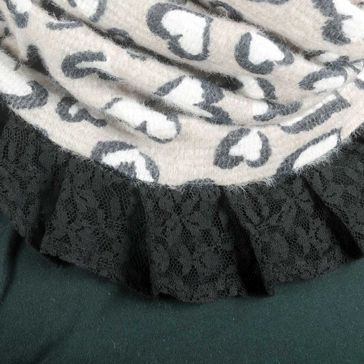 Heart print knit pleated snood with lace ruffles