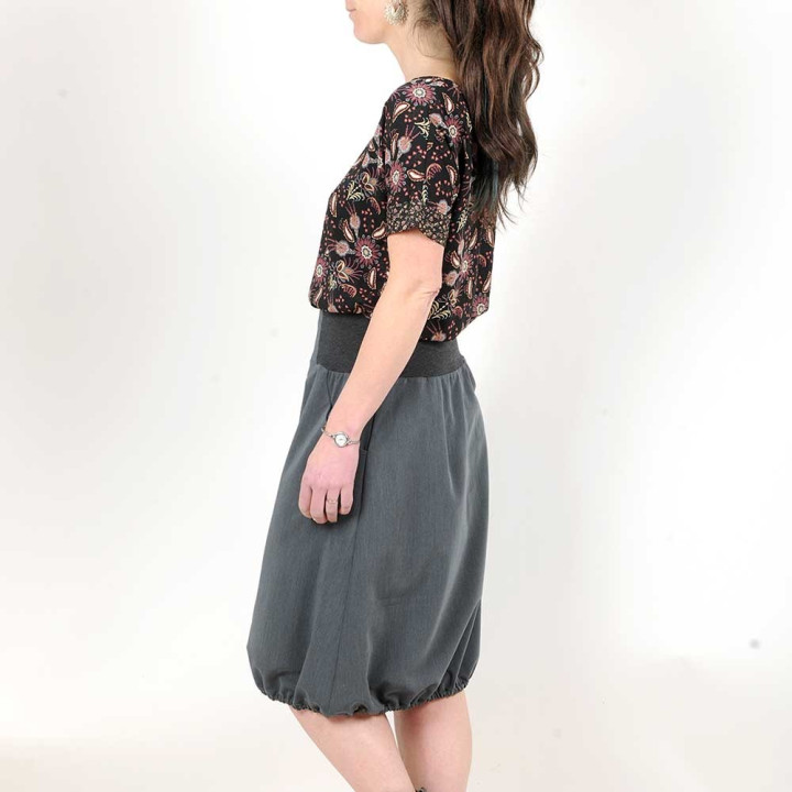 Dark grey bubble skirt with pockets, stretchy belt