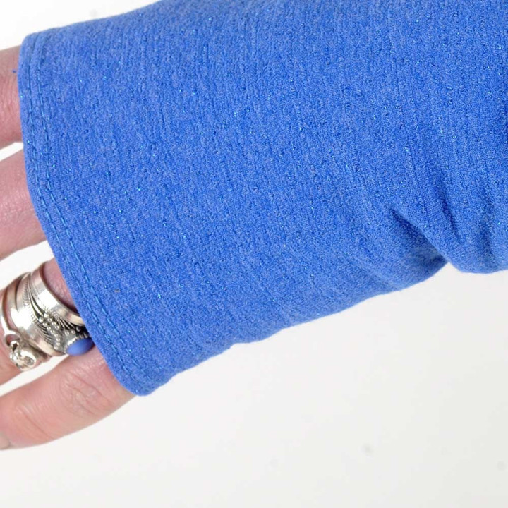 Mitaines longues bleu roi pailletées