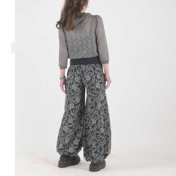 Pantalon femme fabriqué en France long bouffant, marine imprimé floral