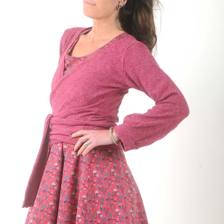 Dark pink knit jersey wrap with puffy sleeves