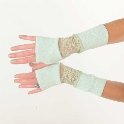 Mitaines longues en patchwork maille vert pastel et dentelle