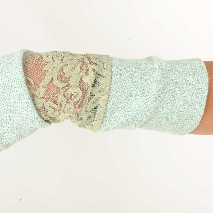 Mitaines longues en patchwork maille vert pastel et dentelle