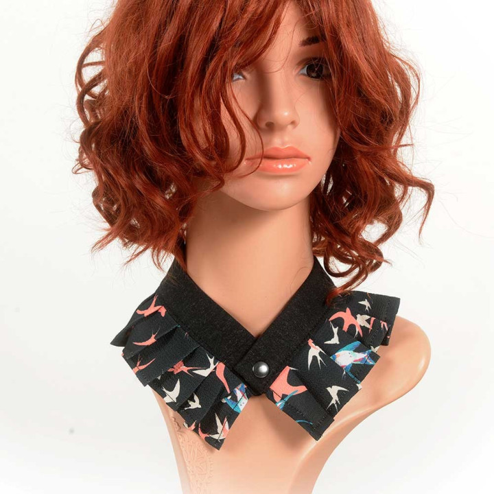 Pleated black choker, Removable collar with bird print