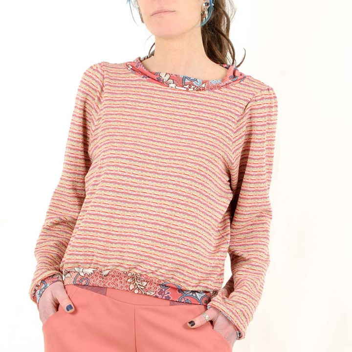 Blouse maille tons rose saumon, col bateau