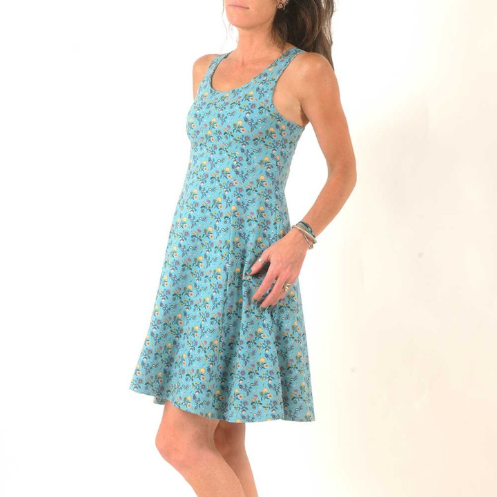 Robe en jersey de coton bleu turquoise fleuri, à bretelles croisées dos
