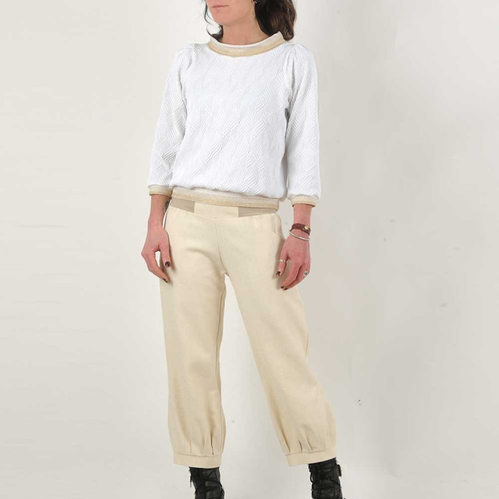 Sweat blousant jersey blanc texturé, détails dorés