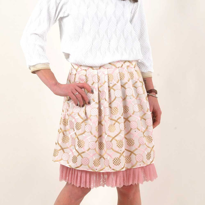 Short white, pink and golden beige pleated skirt