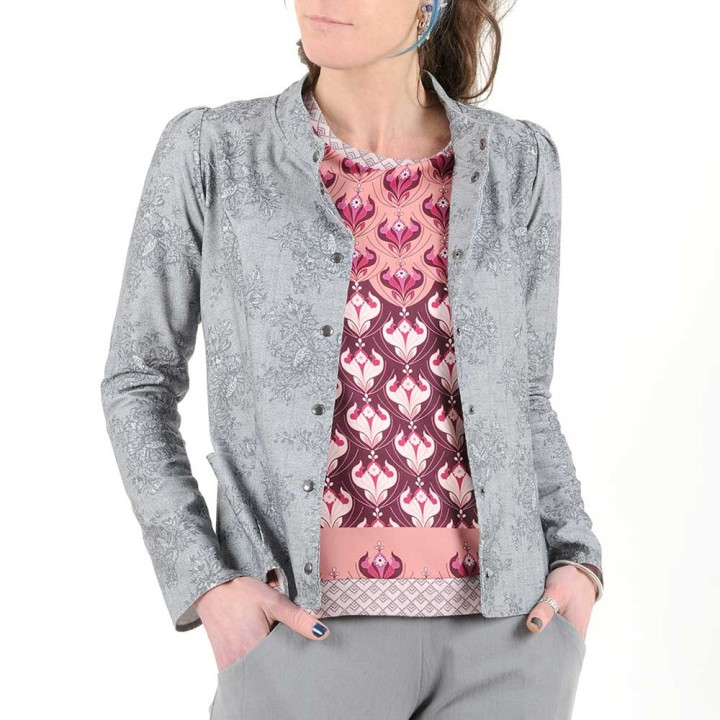 Veste femme ajustée grise imprimé dentelle, col officier