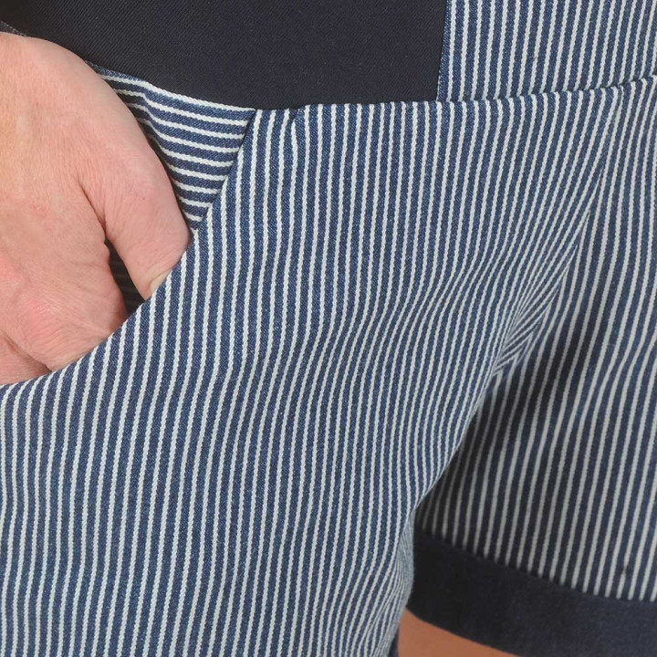 Short femme jean rayé marine et blanc extensible