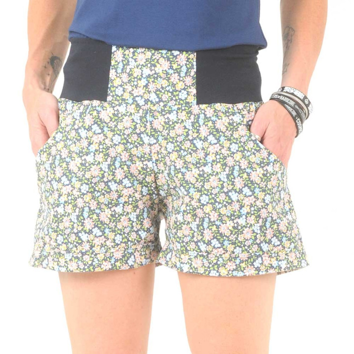 Short femme coton fleuri vintage