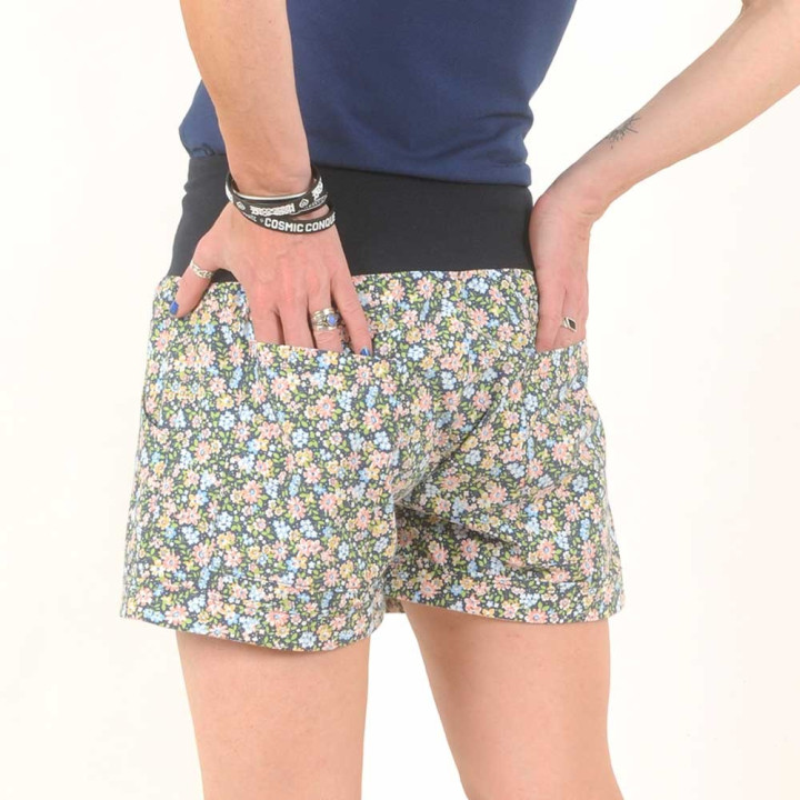 Short femme coton fleuri vintage