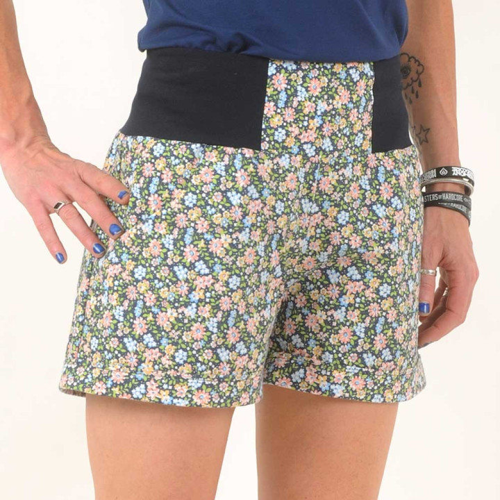 Short femme coton fleuri vintage