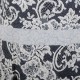 Robe bleue et blanche imprimé dentelle, sans manches