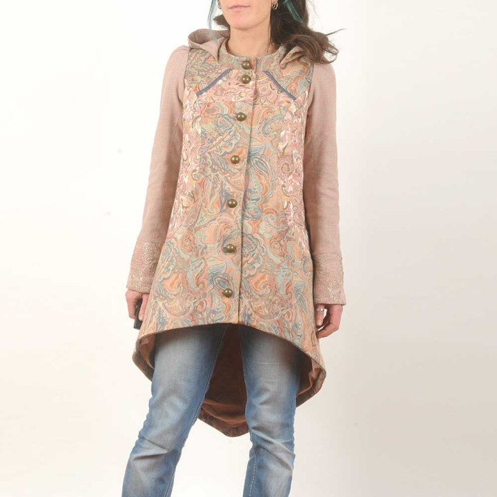 Manteau femme à capuche, patchwork de tissus vieux rose, dos pointu
