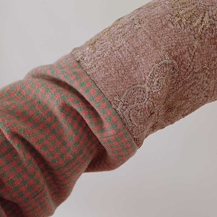 Manteau femme à capuche, patchwork de tissus vieux rose, dos pointu