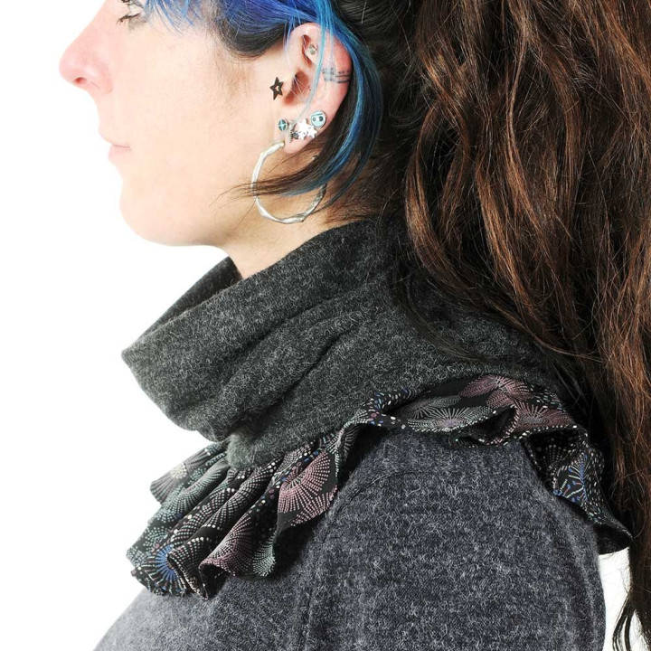 Dark grey knit pleated snood with printed ruffles