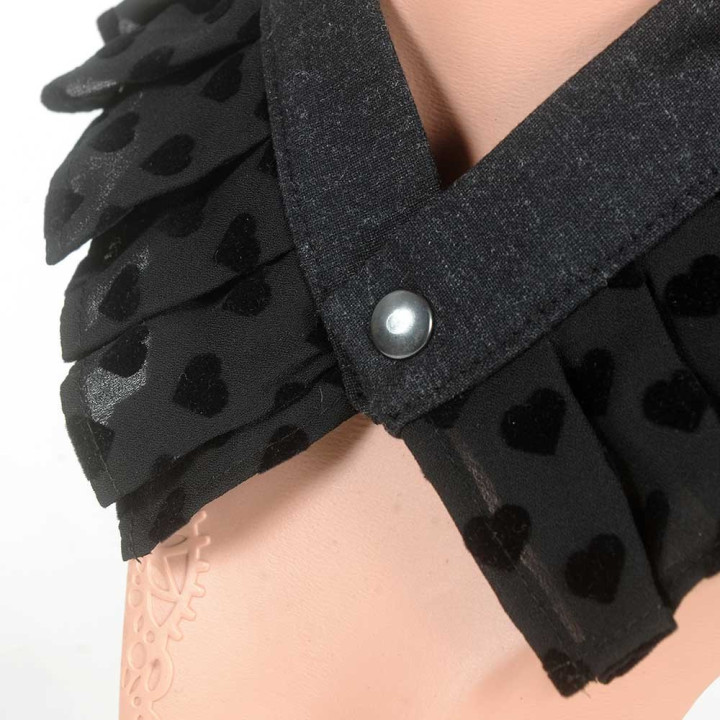 Pleated black choker, Removable collar with heart pattern