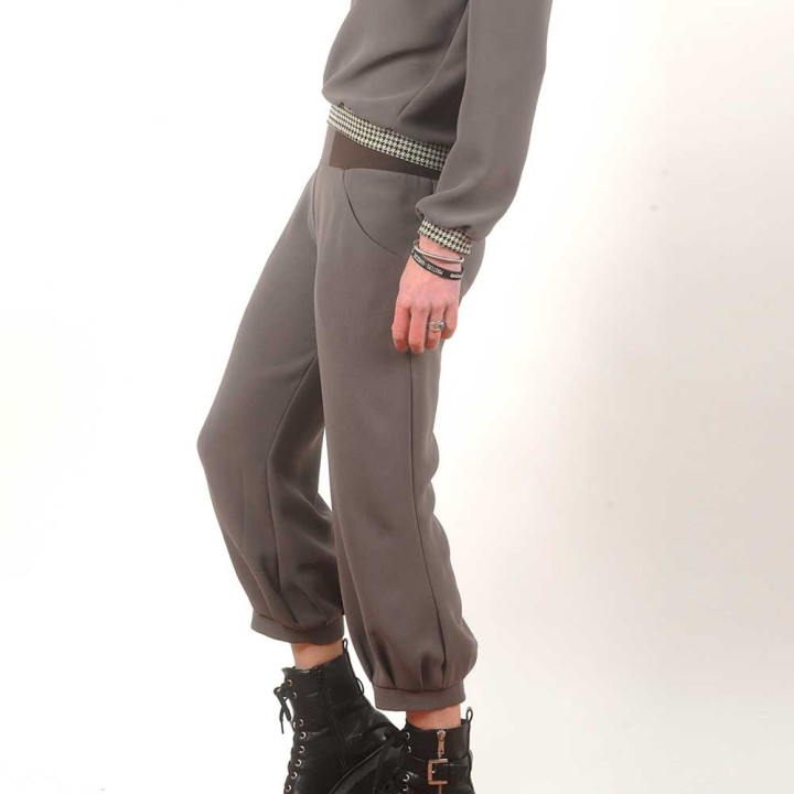 Pantalon femme bouffant crêpe taupe