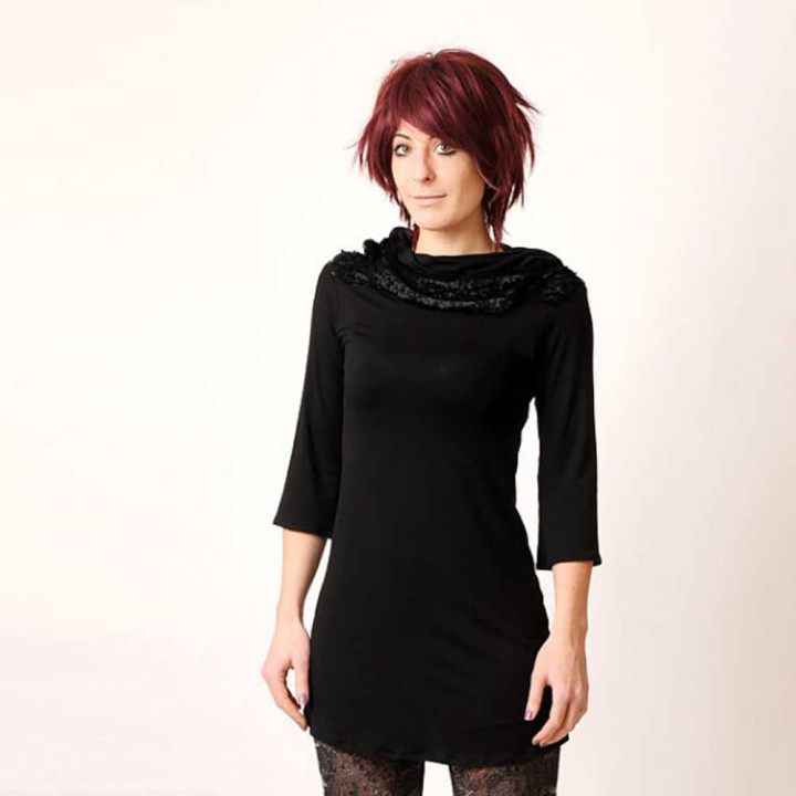Tunique femme originale jersey noir et volants vêtements de créateur