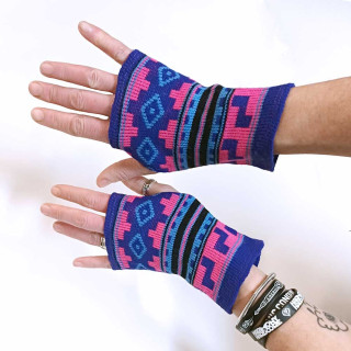 Mitaines courtes maille motif géométrique couleurs vives violet rose bleu, Made in France