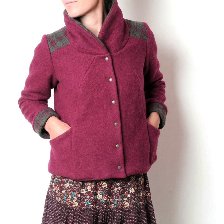 Blouson d'hiver en laine rouge bordeaux, Manteau court à grand col, Fabrication artisanale française