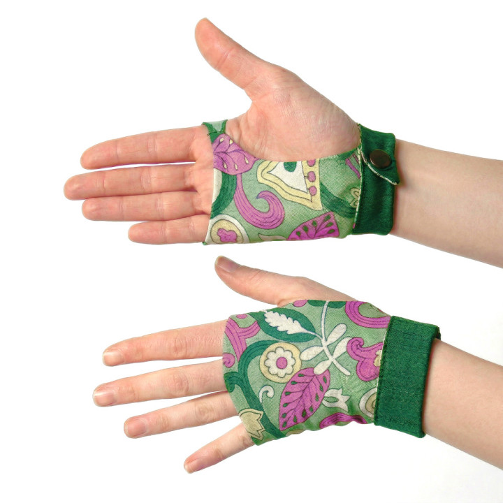 Original psychedelic retro vintage viscose fingerless gloves made in France, Malam designer accessories