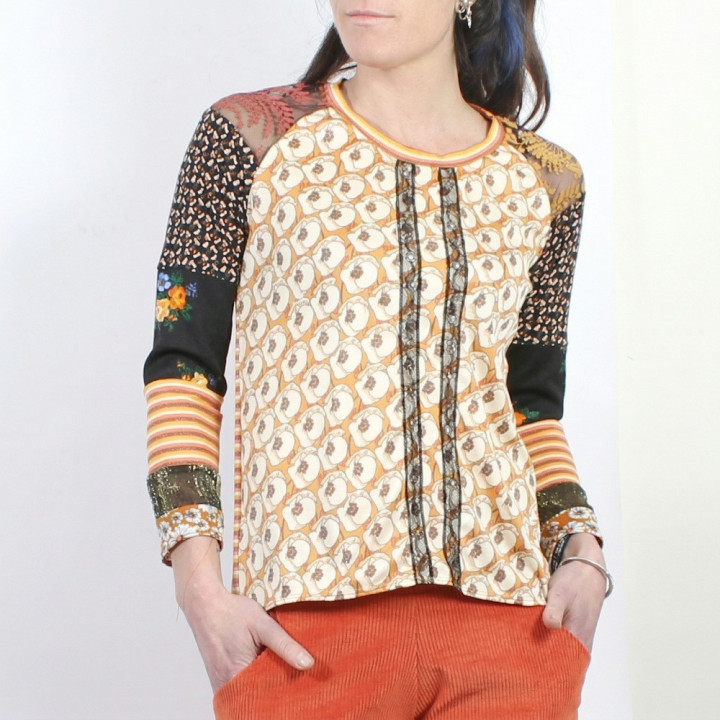 Top femme original et graphique en jersey et résille orange beige et noir, pièce unique créateur.