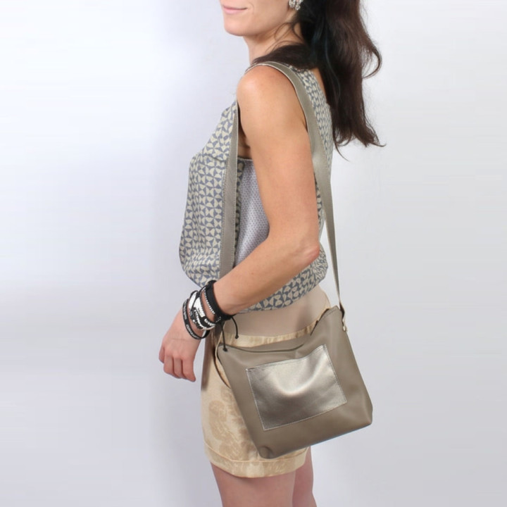 Handmade beige leather purse, crossbody handbag, Artisanal design made in France