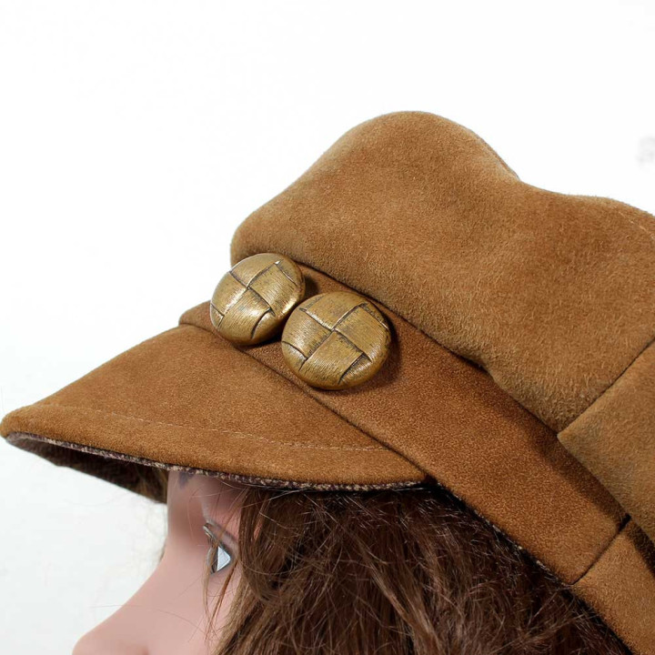 Création artisanale MALAM en cuir marron, une idée cadeau originale pour femme