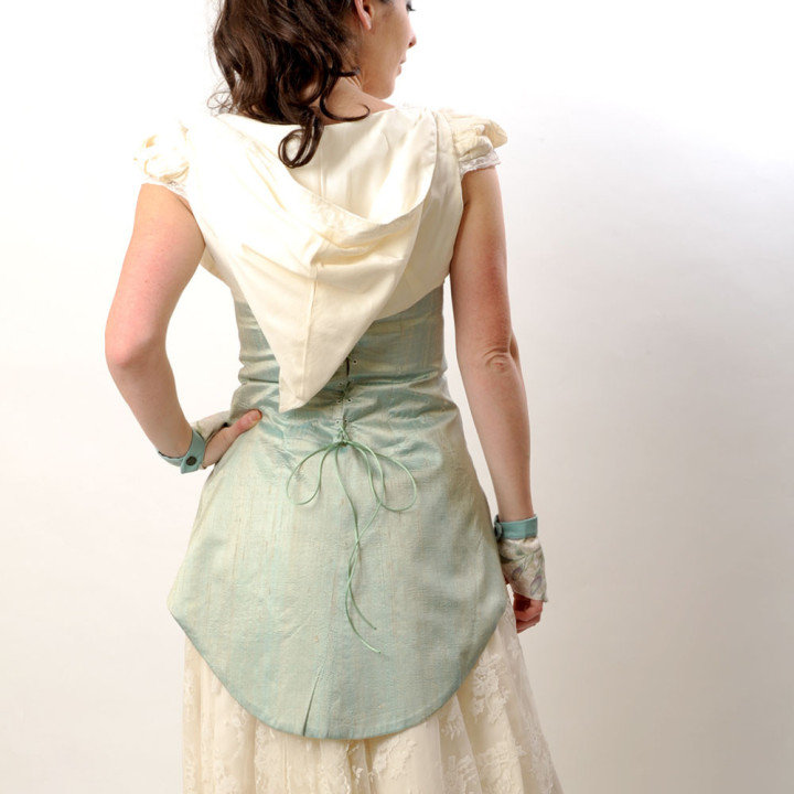 Cropped pointy hooded bolero, white wedding accessory