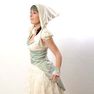Boléro court blanc à capuche pour robe de mariée