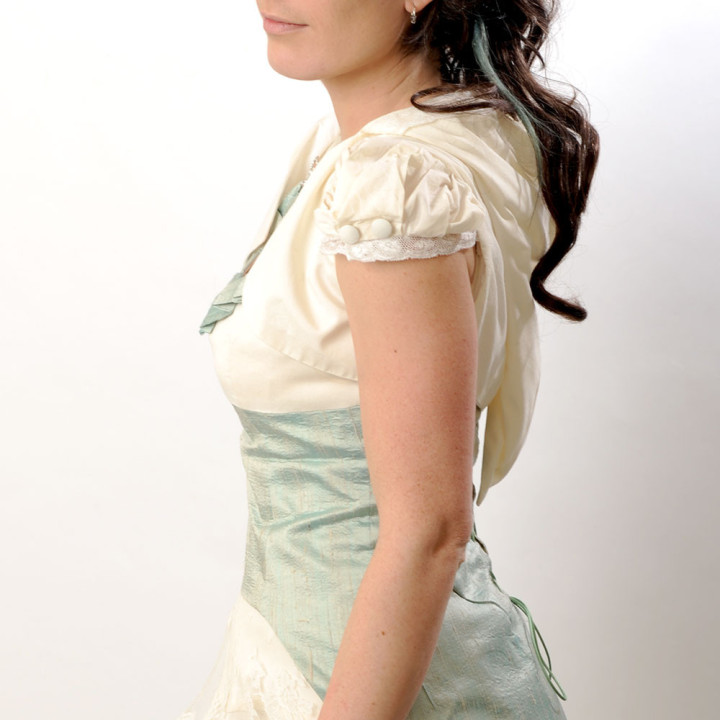 Original white women’s bolero for a wedding