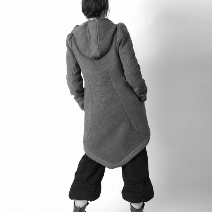Manteau femme personnalisable de créateur à dos queue de guêpe